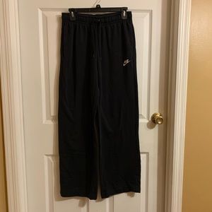 Nike Wide leg joggers
